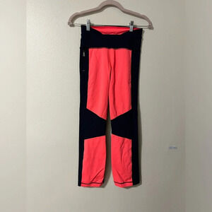 Lululemon Pump It Up Pant Inkwell/Light Flare Size 4 like new ankle length